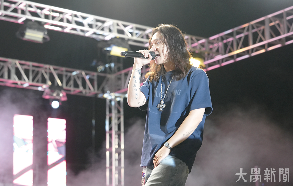 ▲래퍼 원슈타인이 무대를 선보이고 있다. (사진: 김재훈 기자)